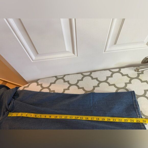 J.Crew Mid-rise kickout jean NWT Size 29 - Picture 5 of 8